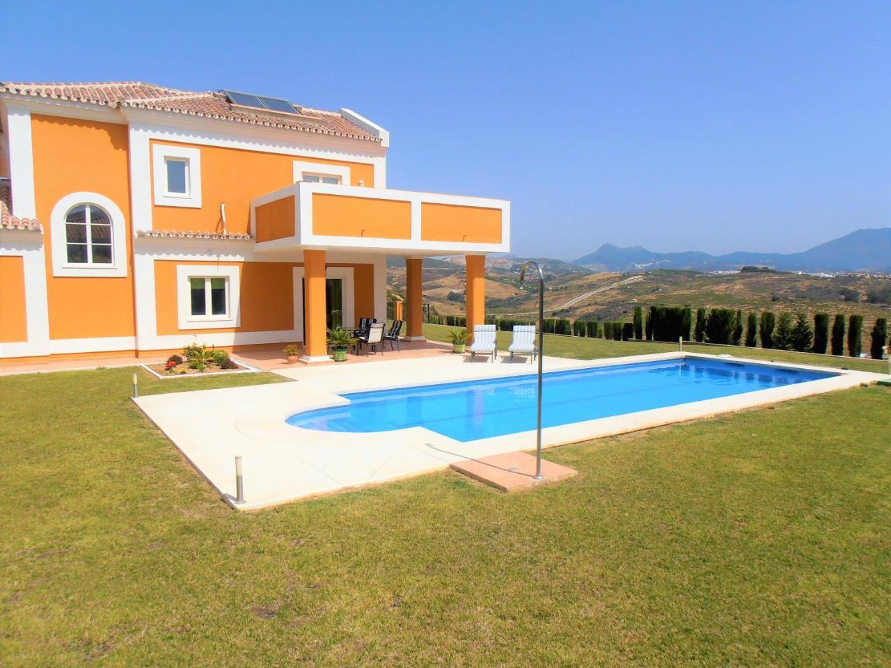 Castillo de Sabinillas Villa Princesa Kristina מראה חיצוני תמונה